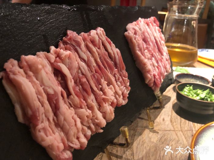 京涮铜锅涮肉(华贸店)鲜切羊后腿图片