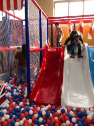 -开心哈乐亲子乐园(东森时尚百货店)