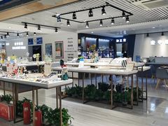 -宏宇眼镜蔡司依视路折扣店(兆佳眼镜城店)