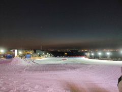 -采薇庄园四季滑雪场