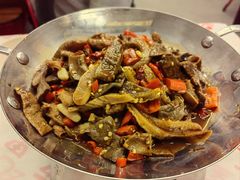 -堂瓦里·33年传统赣菜(第一街区店)