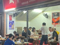 门面-威邵鸡煲(西华路总店)