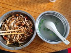 -灵山卢梅燕粉店