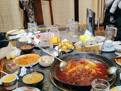 -沸炉重庆老火锅(军事博物馆店)