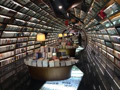 -钟书阁(珍园店)