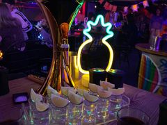 -UP嘻哈酒吧(粉巢店)