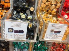 -VENCHI 闻绮(上海佛罗伦萨小镇店)