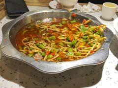 -兔行天下-鸿鹤鲜锅兔(中海国际店)