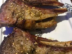 苏尼特金质烤羊排-三个蒙古大叔羊肉串(大宁店)
