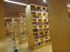 -漕河泾街道图书馆(漕河泾社区文化活动中心店)