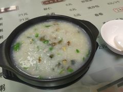 皮蛋瘦肉粥-陈凤祥肠粉猪脚饭(江南大学星光广场店)