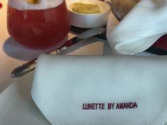 -弦月窗LUNETTE BY AMANDA(复兴路店)