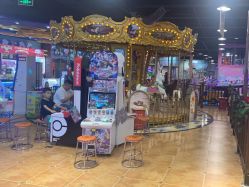 -卡通尼乐园(五彩世界店)