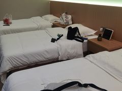 -海豚愉悦电竞酒店(包河万达步行街店)