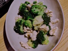西蓝花拌桃仁-赤宴·川菜(玉林店)