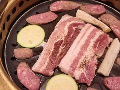 -蚂蚁洞·烤肉大营地(上海静安大悦城店)