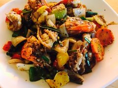 -J Daeng Seafood