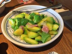 -云海肴·汽锅鸡·云南菜(天山百盛优客店)