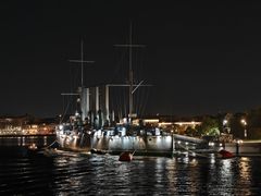 -阿芙乐尔号巡洋舰