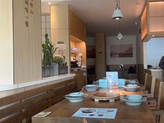 -蜜桃餐厅·伴山(湖滨商业街店)