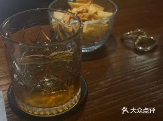 厦滘宝藏美式威士忌酒吧！给爱品酒的酒鬼