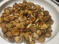 蚝油烩鲜草菇-和记小菜(大宁店)