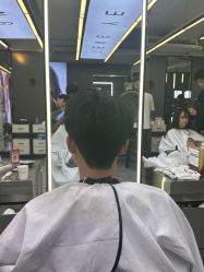 -藤野造型烫发染发