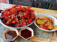 -琥珀老六龙虾(四里河店)
