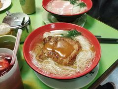 猪扒米线-胜利茶餐室