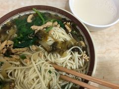 酸菜肉丝面-鸿盛面庄(庆云北街2号院店)