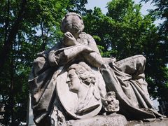 -亚历山大·涅夫斯基修道院