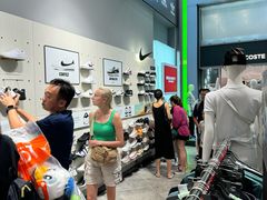 -ABC MART(心斎橋店)