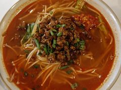 -粉八·云南米线·建水烧烤(常熟路店)