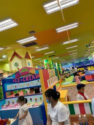 -莫莉幻想儿童乐园(三河燕郊永旺店)