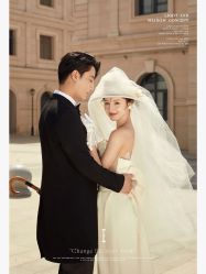 -雪中彩影婚纱摄影·微光艺术中心