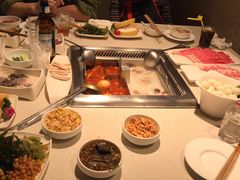 -海底捞火锅鲜切牛肉主题店(长寿路店)