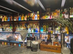 -TIAN TATTOO BAR