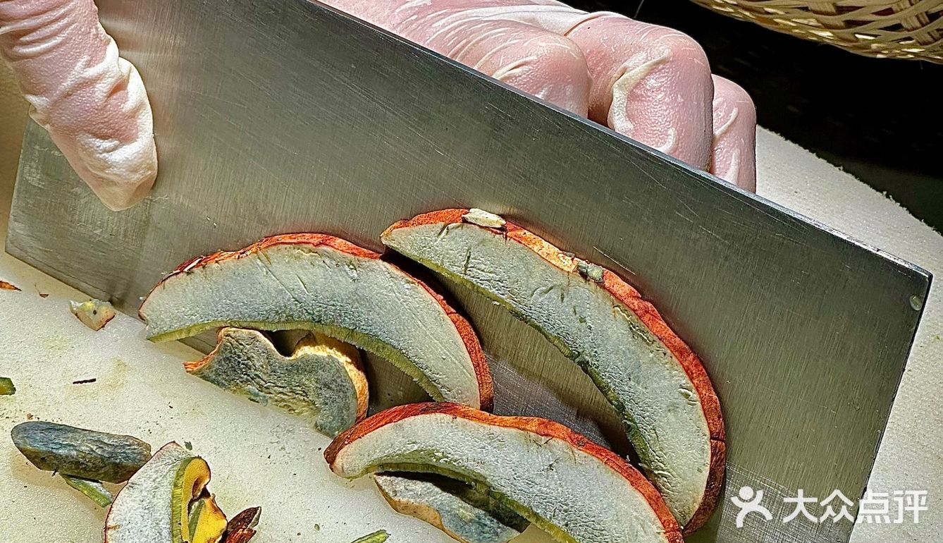 见手青真的会见到跳舞💃🏻小人…………吗