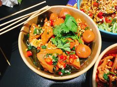 -多嘴超级肉蟹煲(杉杉国潮主题店)