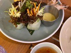 酥炸老虎虾香芒米纸卷配榴莲汁-CHINCHIN 青青·泰国料理(万象食家店)