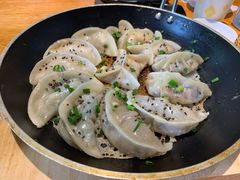 葱香煎饺-小金鬼·煎饺·鸽子汤