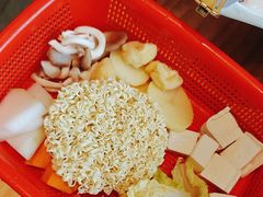 -马家斑.鲜鱼火锅(松湖万科店)