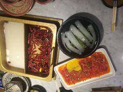 -尚尚仙·酸汤猪手·猪肚鸡火锅(华联万柳购物中心店)