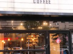 门面-black rainbow coffee
