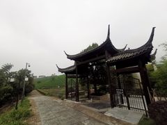 大堂门口-帐篷客·溪龙茶谷度假酒店