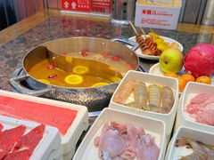 -来龍儿鲜切牛肉自助老火锅