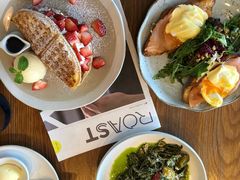 -ROAST coffee & eatery