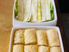 -左庭右院鲜牛肉火锅(金山万达店)