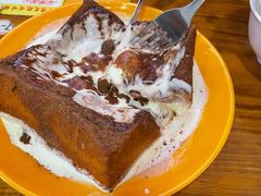 招牌漏奶华-澳门陈光记烧味饭店(南京德基广场店)