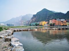 -百里峡七彩艺术小镇